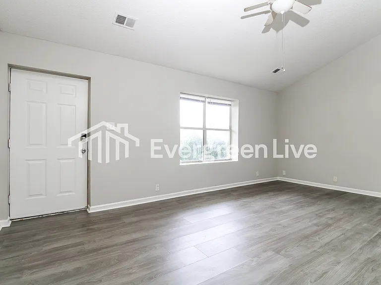 121 Bill Williamson Ct — Photo 3