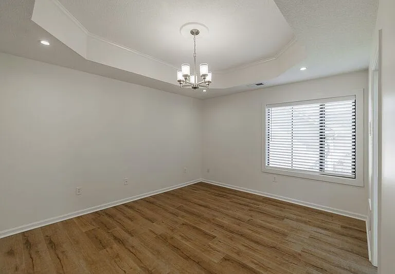 112 Lucy Ln — Photo 21