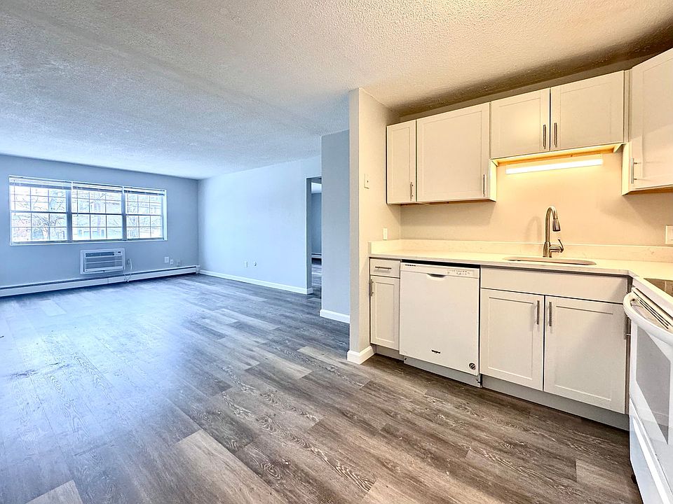 1st image of 128 North St #4