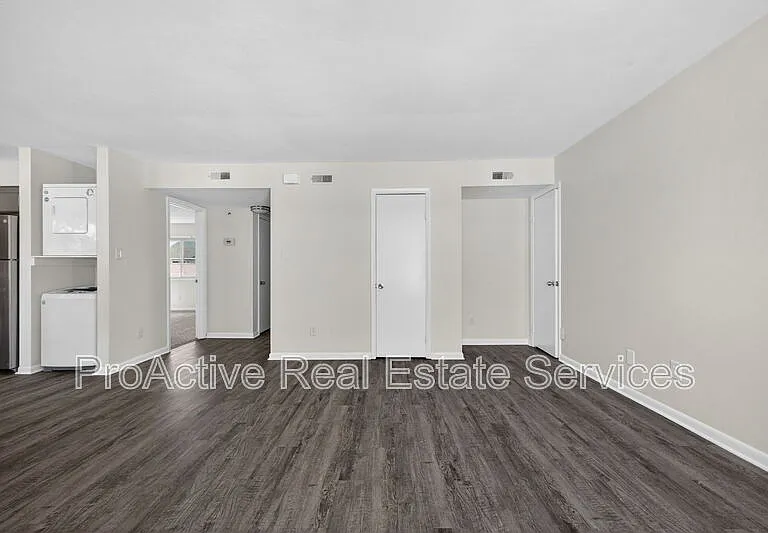 1415 E Ocean View Ave #J — Photo 8