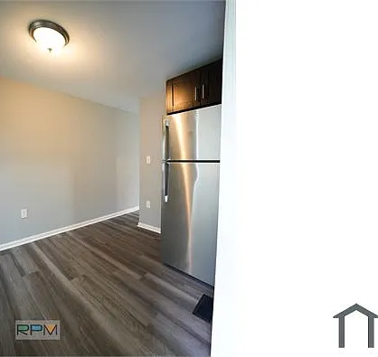 3 bed, $1,800 — Photo 4