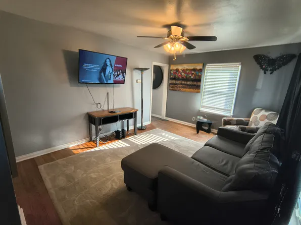 7246 Stolle St, Saint Louis, MO 63116