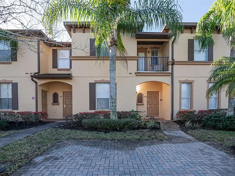 733 Calabria Ave — Photo 1