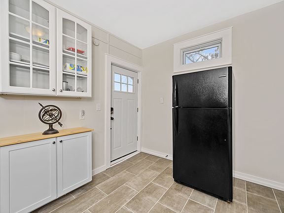 5th image of 4328 Brownway Ave