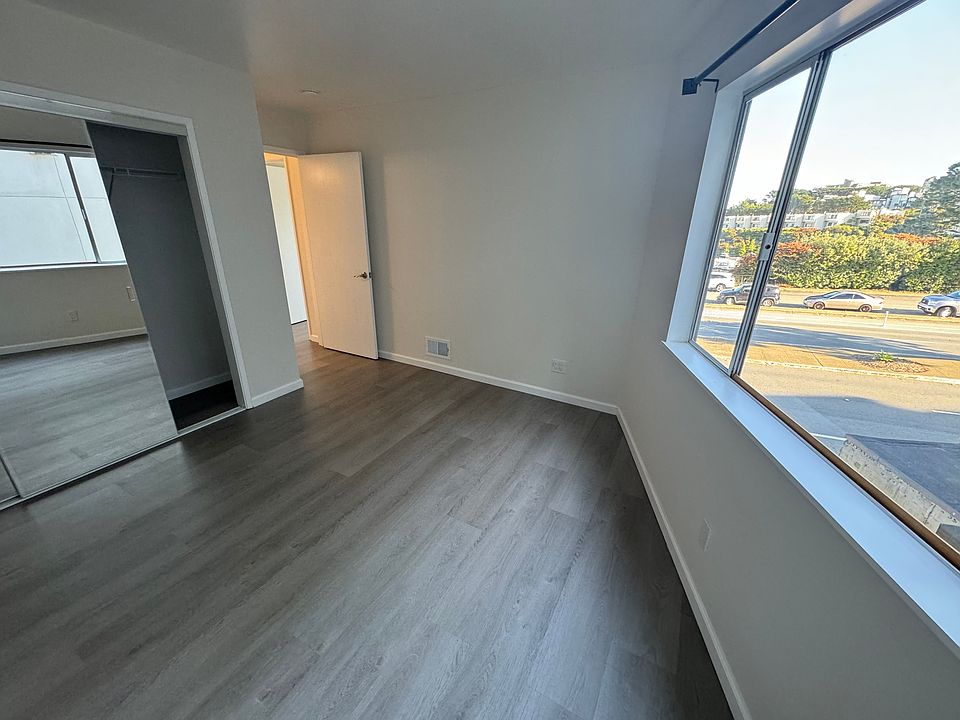 1st image of 120A Portola Dr #14