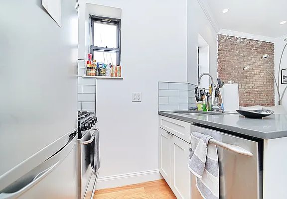 5th image of 234 E 33rd St #4AA