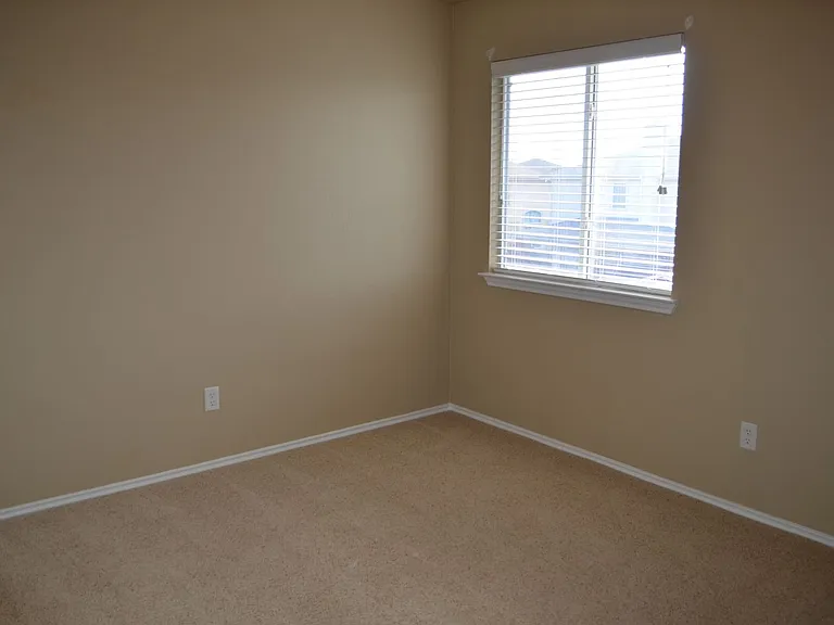 5318 Birmingham Cir — Photo 11