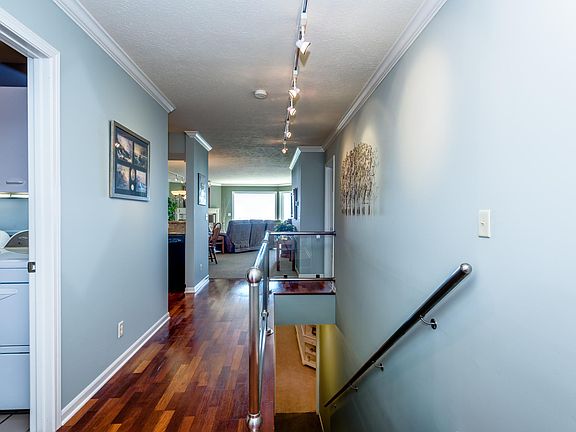 4th image of 1804 Lakeshore Dr #4