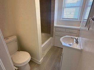 208 Woodrow Ave #1, Bakersfield, CA 93308