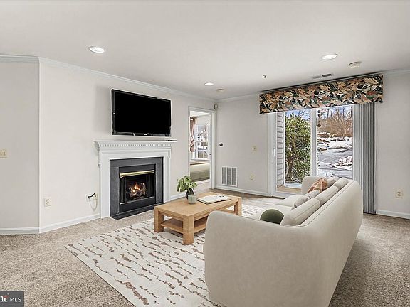 3rd image of 8807 Stone Ridge Cir APT 101