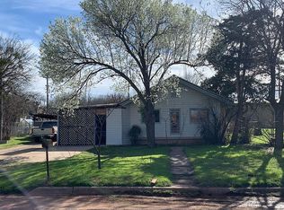 408 W Wabash Ave, Electra, TX 76360
