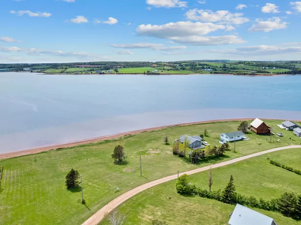 422 Hebrides Ln, Grenville Parish, PE C0B 1M0