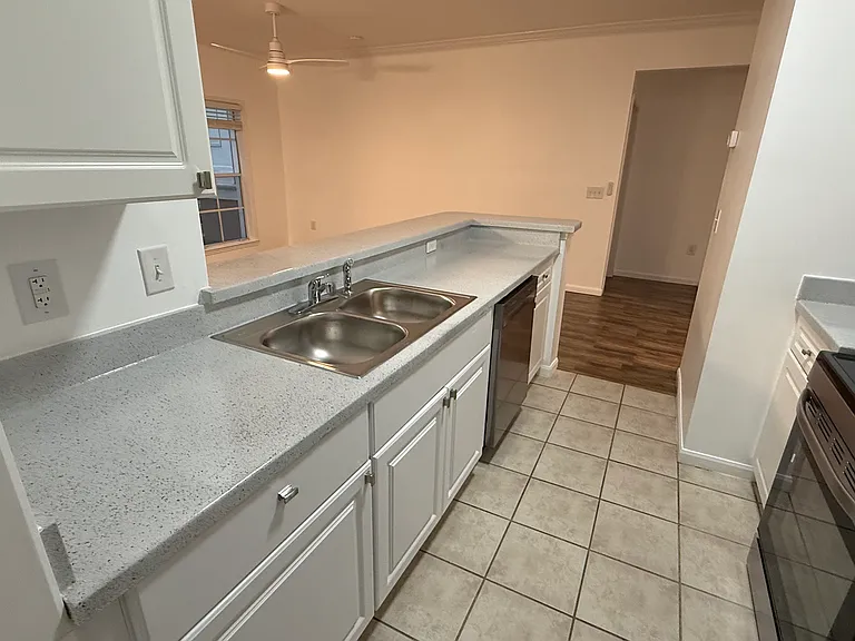 729 Celebration Ave #729 — Photo 7