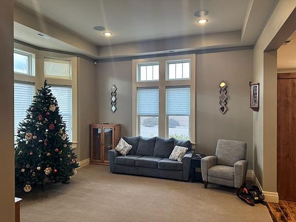 5th image of 875 S Lincoln Ave #1
