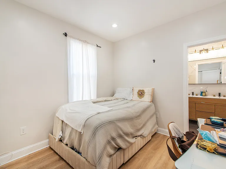 26 Dankoff Ave #1 — Photo 8