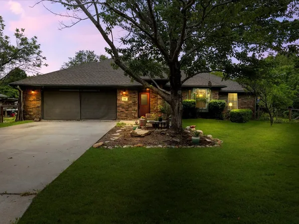 102 Shahan Dr, Shady Shores, TX 76208