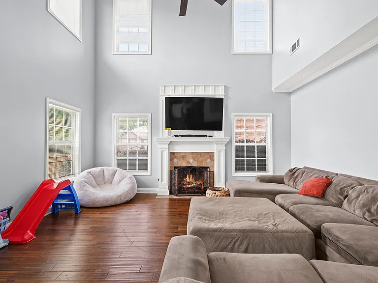 50 Riverstone Dr — Photo 7