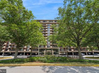 1300 Army Navy Dr APT 105, Arlington, VA 22202