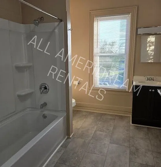 920 Carlisle St #2 — Photo 8