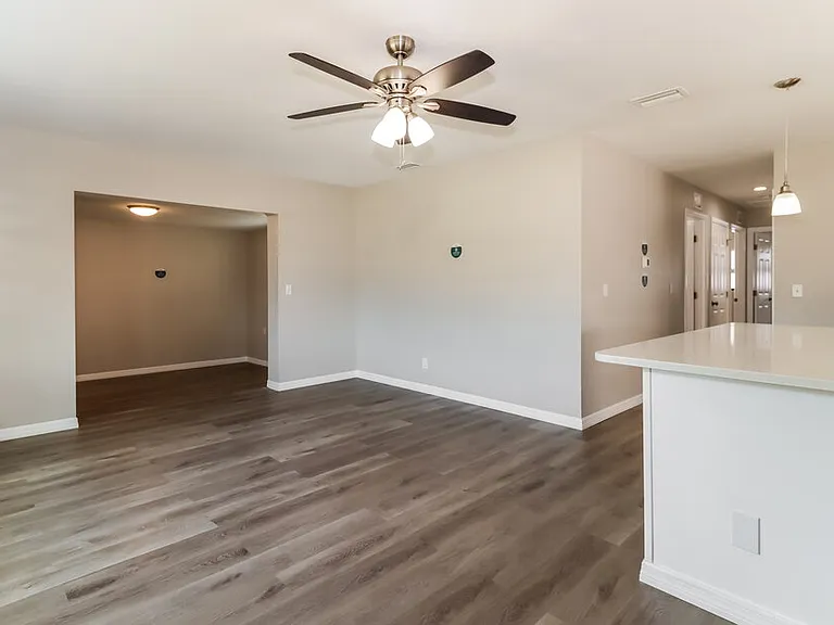 5615 Larimer Dr — Photo 6