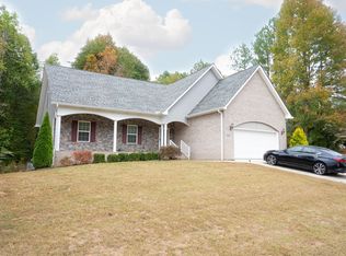 339 Shadows Lawn Dr, Athens, TN 37303
