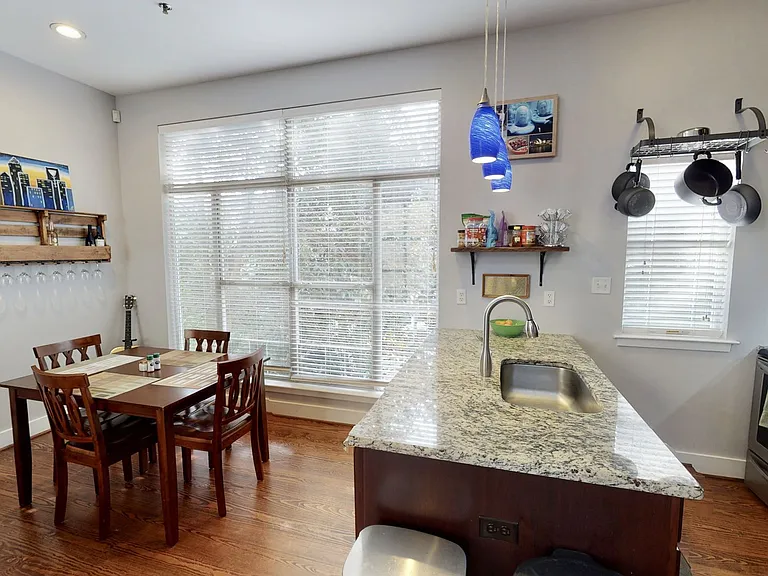 2061 Atherton Heights Ln — Photo 7