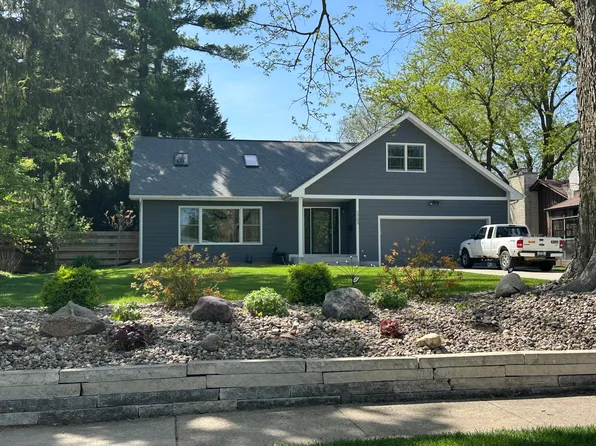 1703 Burnett Ave, Ames, IA 50010
