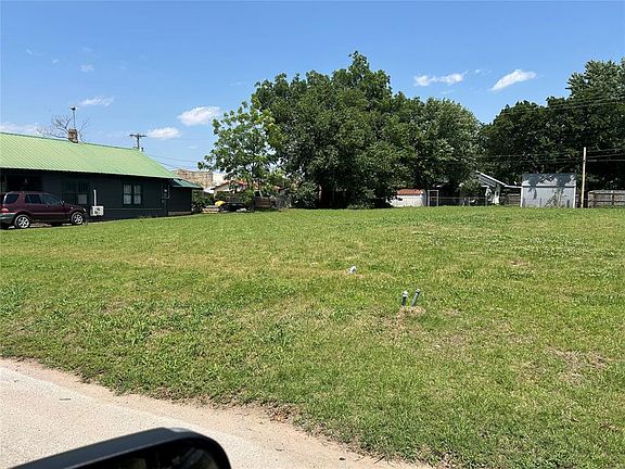 5th image of 208 N 4th St Lot 23-26