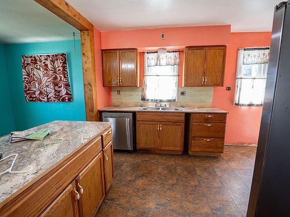 4th image of 1222 Clifton Ave