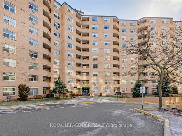 260 Davis Dr #613, Newmarket, ON L3Y 7C3