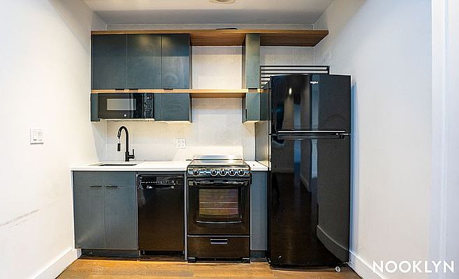 1st image of 119 Clifton Pl #2R