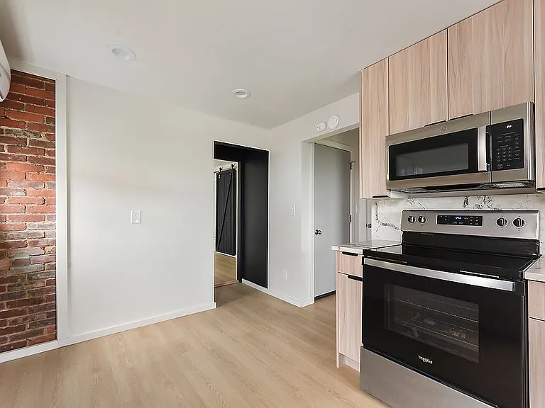 201 E 10th Ave #3 — Photo 7