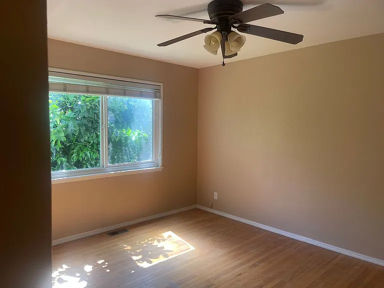 561 Cottonwood St — Photo 6