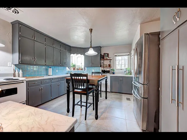 3217 N Villa Ave — Photo 20