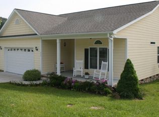 237 W Evergreen St, West Jefferson, NC 28694