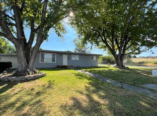 1215 S Eastlake Dr, Moses Lake, WA 98837