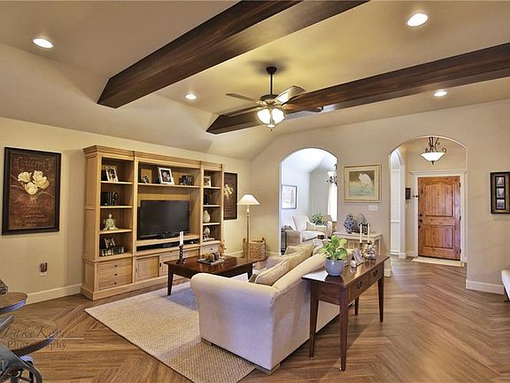 4th image of 3734 Bettes Ln