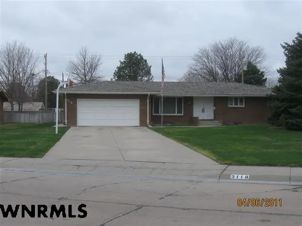 3118 Primrose Dr, Scottsbluff, NE 69361
