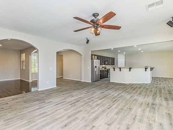 4th image of 18473 W Desert Ln