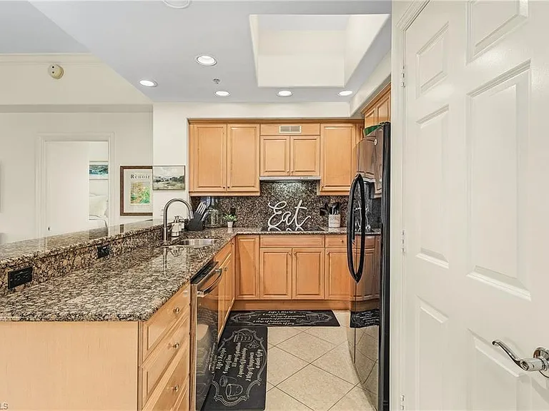2728 Tiburon Blvd E #A-401 — Photo 7