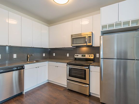 2nd image of 234 Suydam Ave APT 206