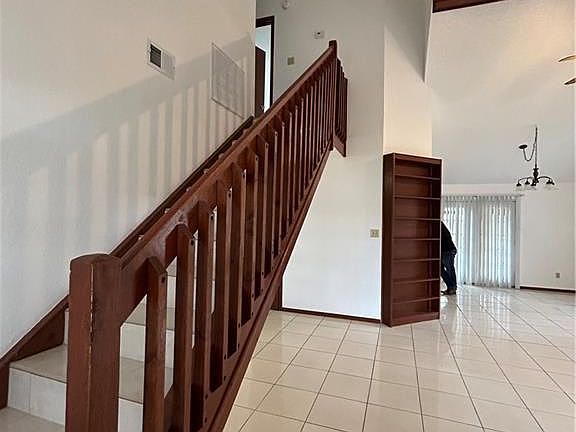2nd image of 1817 Wendy Dr