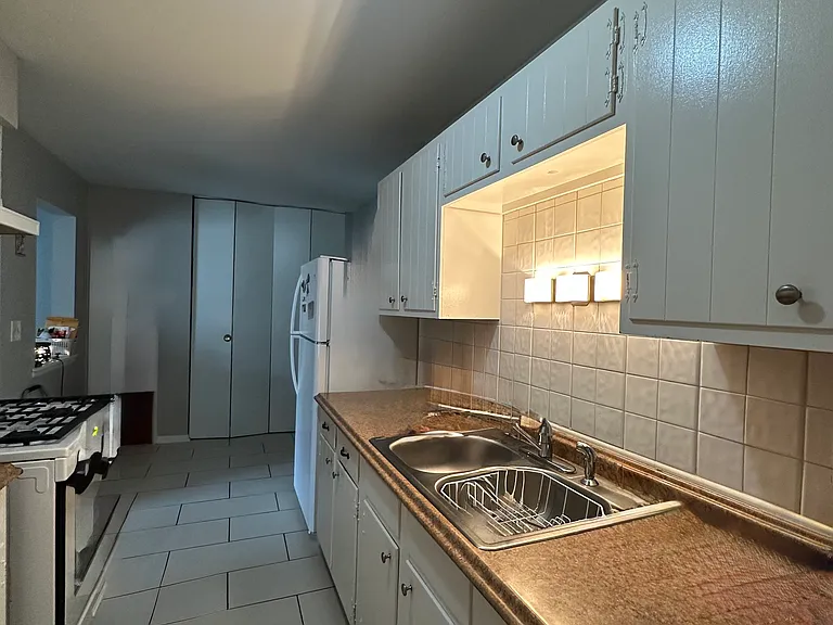 318 N Salem Ave #1 — Photo 6