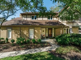6829 Glengarry Ct, Columbus, OH 43235