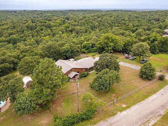 3rd image of 413 Hilltop Rd