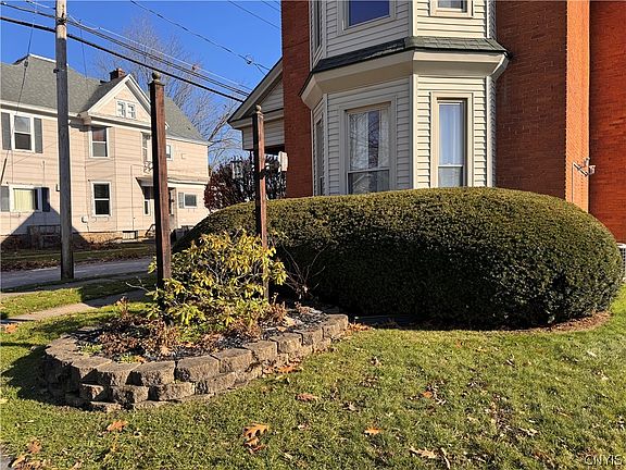 2nd image of 208 N Madison St