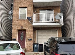 9 E 16th St, Bayonne, NJ 07002