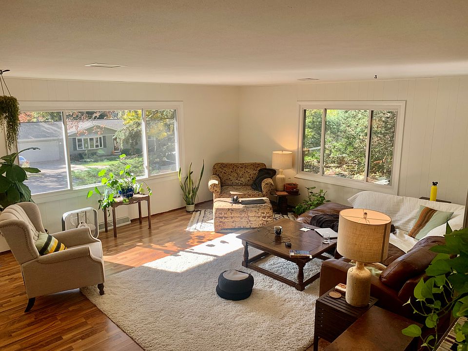 1st image of 5208 Autumn Ln
