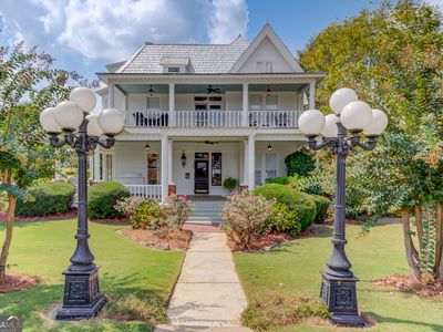 74 White St, Hoschton, GA, 30548