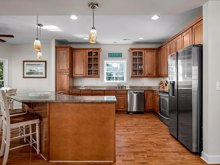 2219 E Pelican Dr — Photo 8